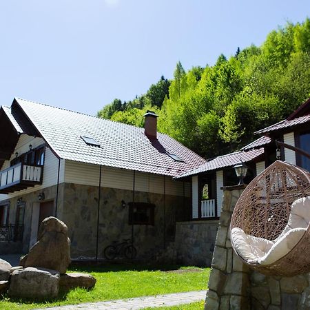 Kamyanka Villa Yaremche Bagian luar foto